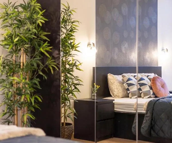 Spacious & Cozy W/ Terrace Budapest