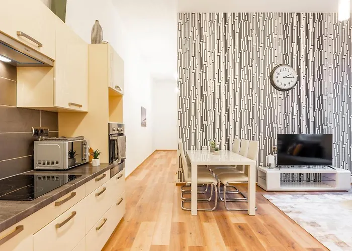 Spacious & Cozy W/ Terrace Apartment Budapest