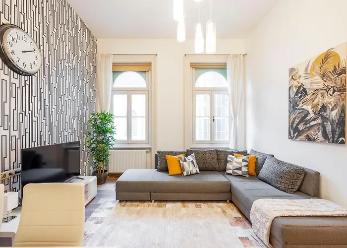 Apartament Spacious & Cozy W/ Terrace