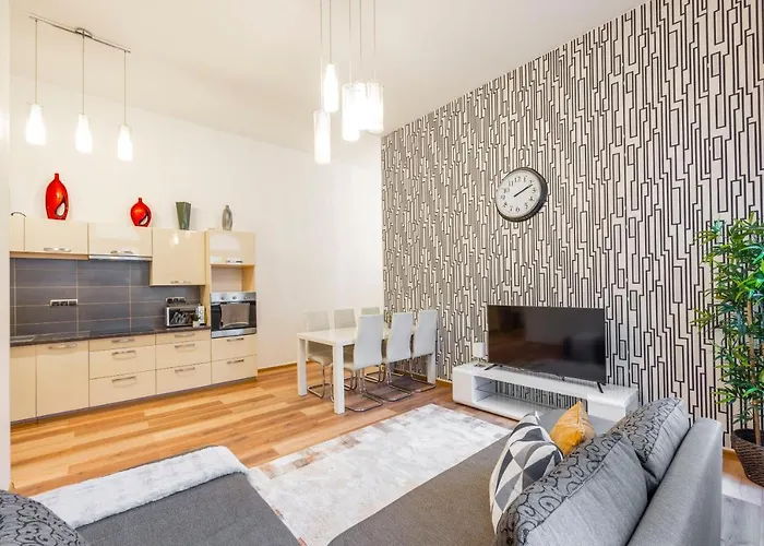 Spacious & Cozy W/ Terrace * Budapest