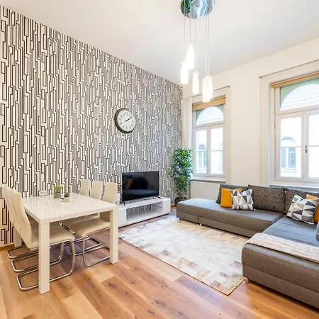 Apartamento Spacious & Cozy W/ Terrace *