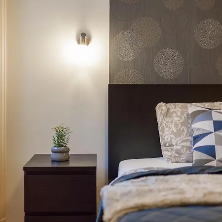 Lägenhet Spacious & Cozy W/ Terrace Budapest
